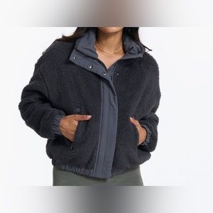 Like New Vuori Cozy Sherpa Jacket in charcoal